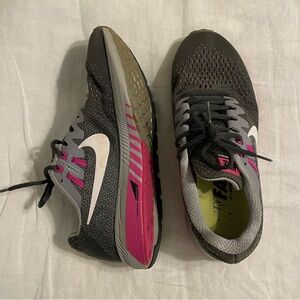 Nike Air Zoom Structure 20 Running Shoes, size 9